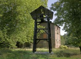 Le chevalement en bois du puits Combélibert