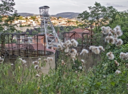 Le chevalement vue des cuves d'exhaures